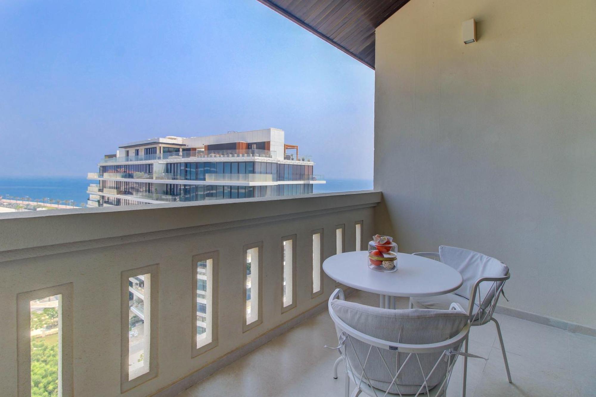 Luxe Getaways Royal Amwaj Palm Jumeirah Resort Apartment Holiday Home Dubai Bagian luar foto
