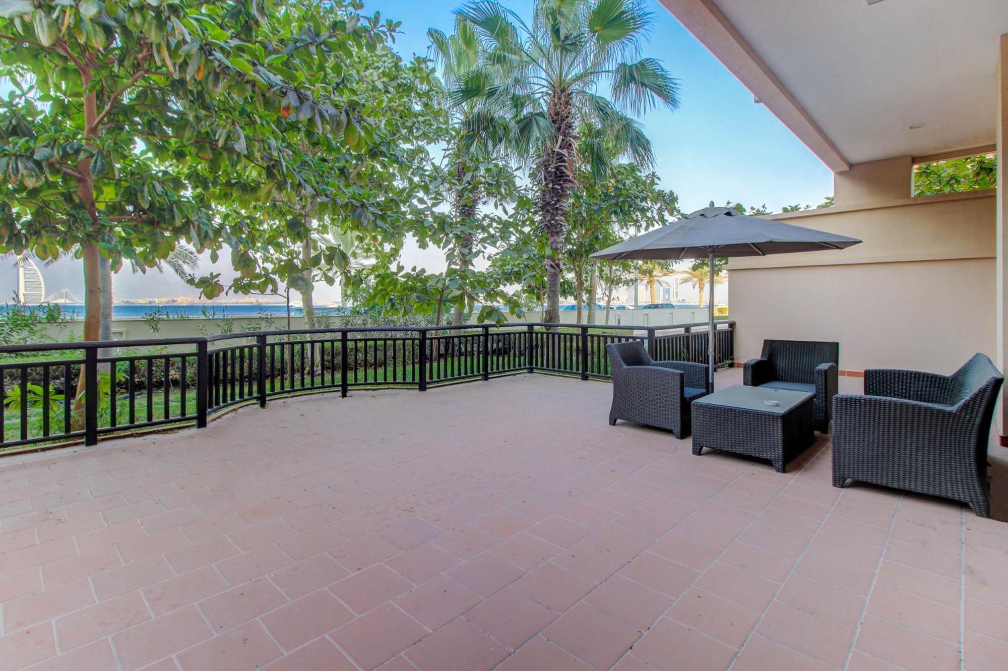 Luxe Getaways Royal Amwaj Palm Jumeirah Resort Apartment Holiday Home Dubai Bagian luar foto