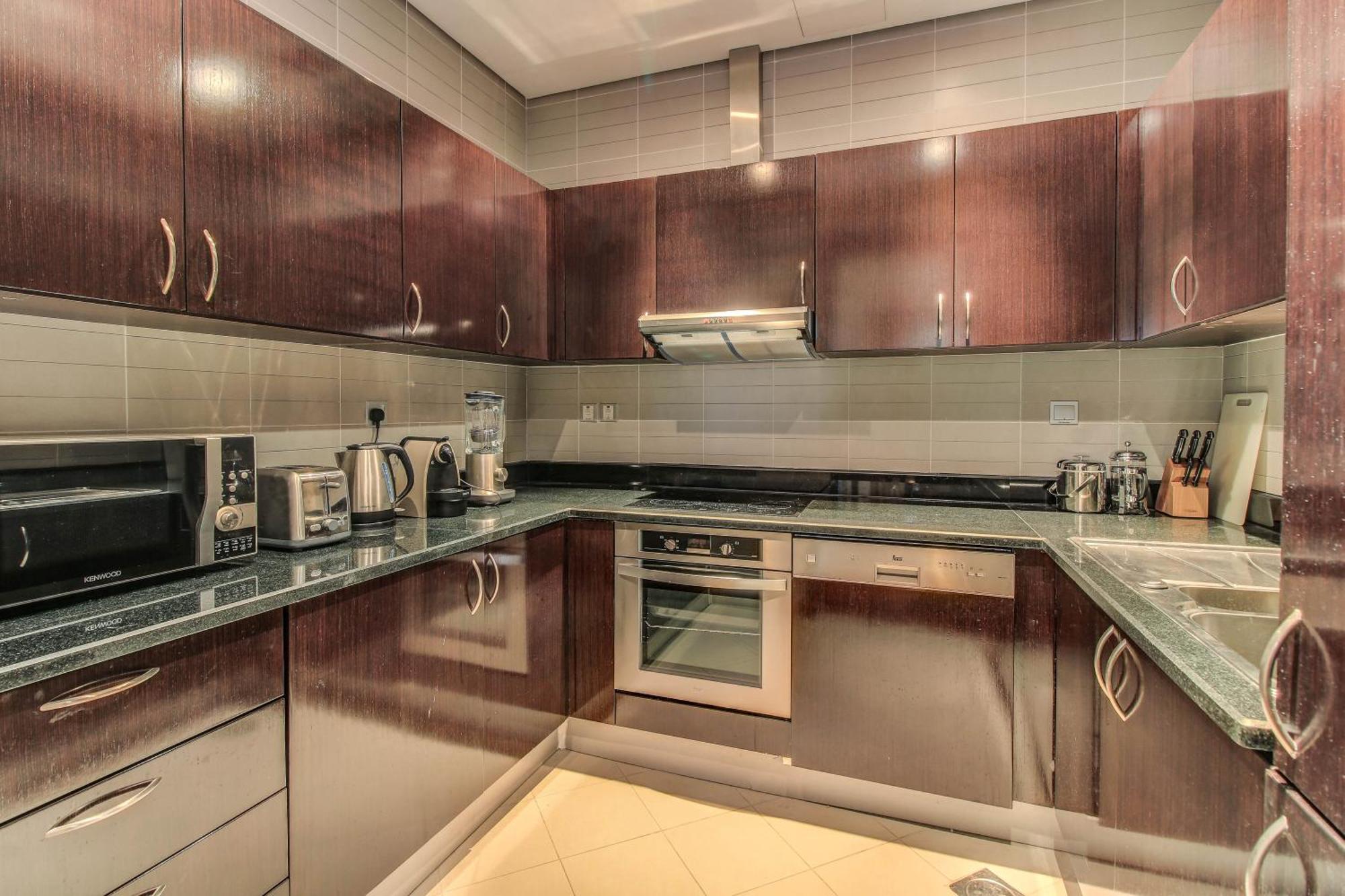 Luxe Getaways Royal Amwaj Palm Jumeirah Resort Apartment Holiday Home Dubai Bagian luar foto