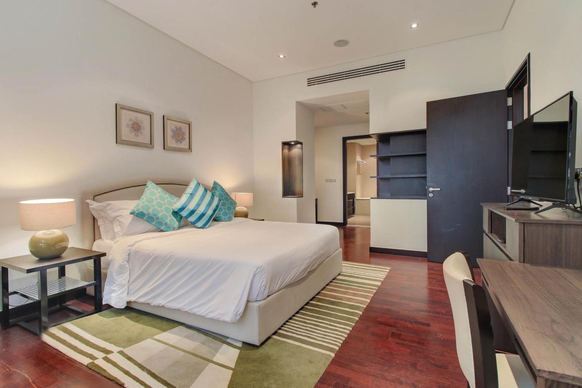 Luxe Getaways Royal Amwaj Palm Jumeirah Resort Apartment Holiday Home Dubai Bagian luar foto