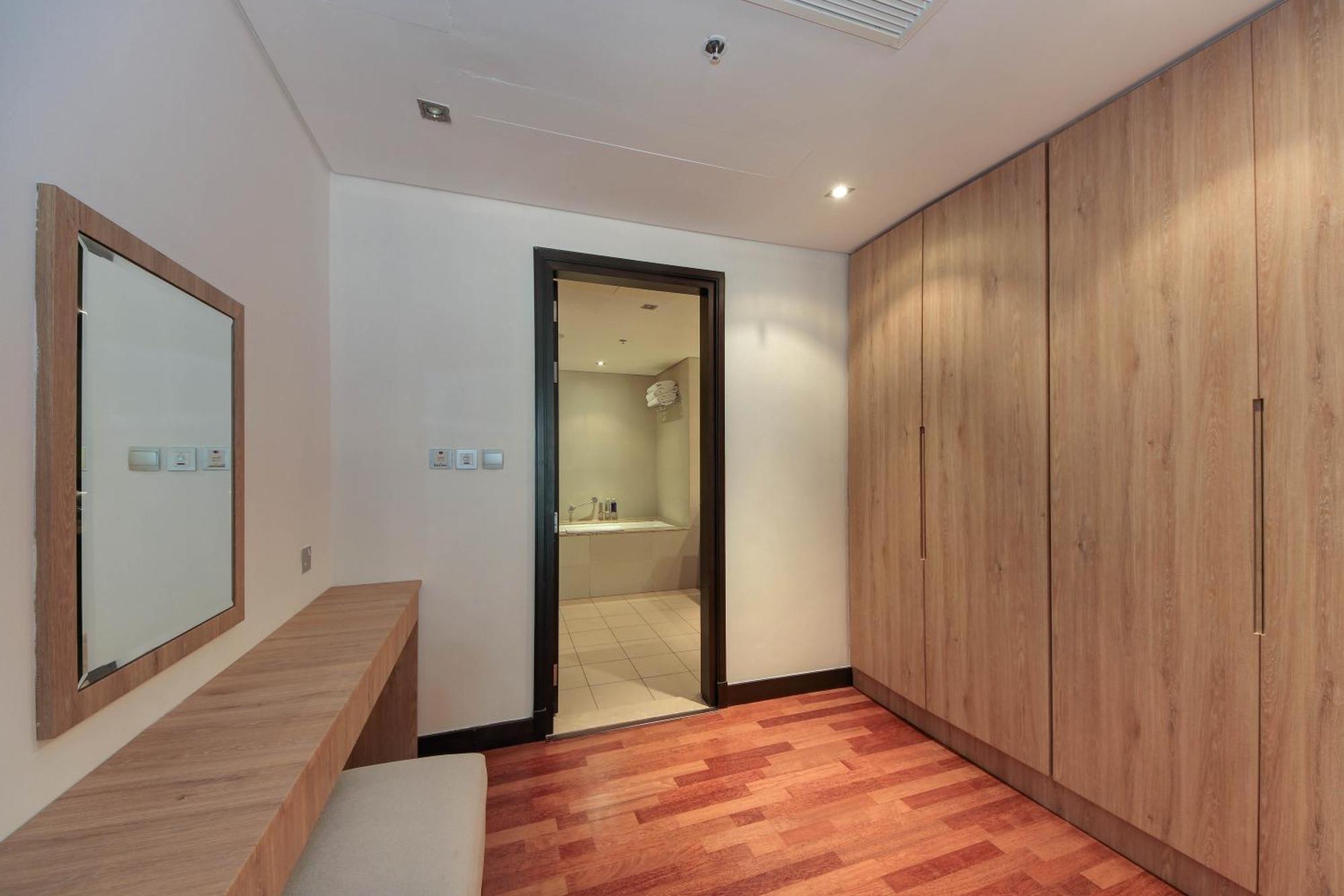 Luxe Getaways Royal Amwaj Palm Jumeirah Resort Apartment Holiday Home Dubai Bagian luar foto