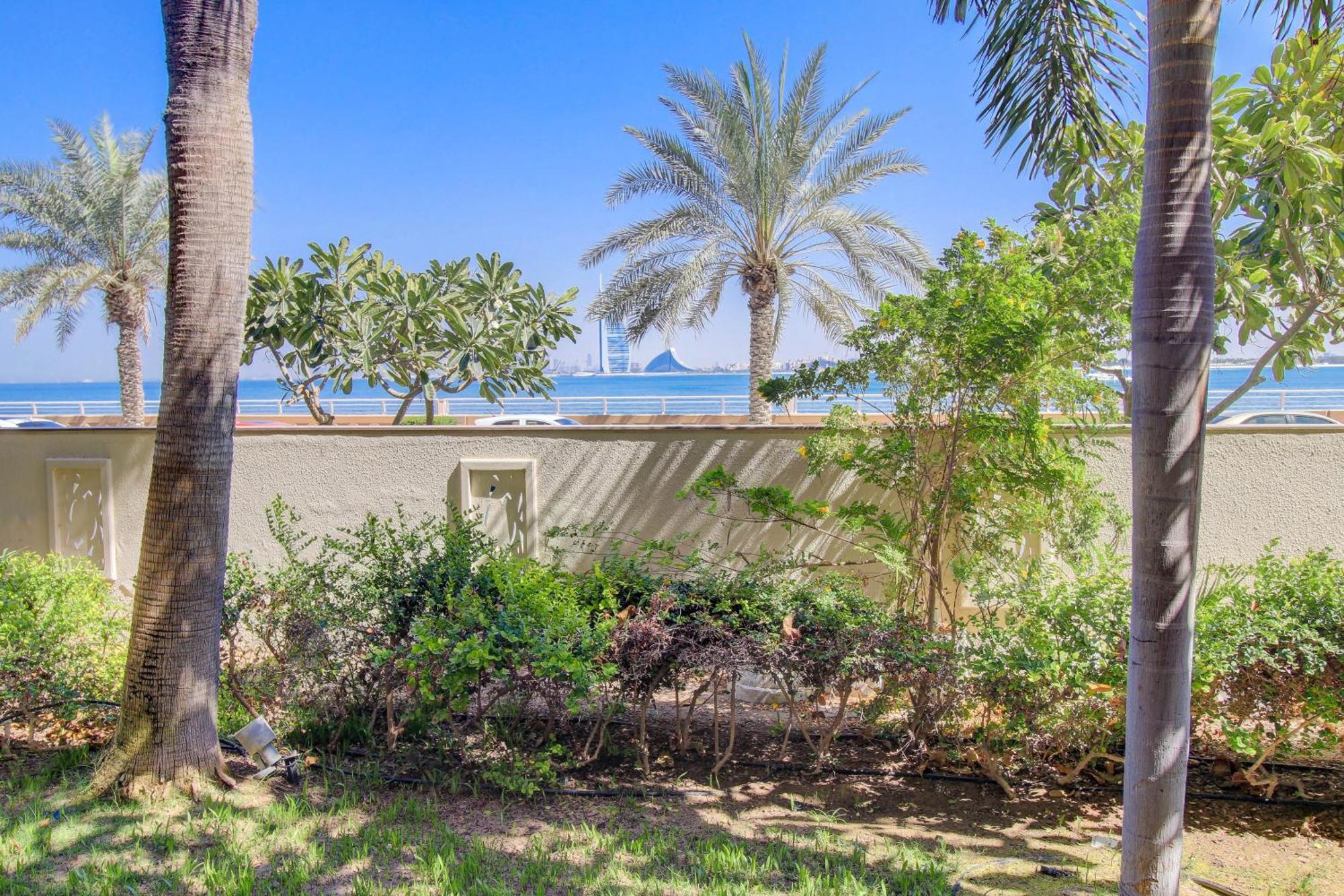 Luxe Getaways Royal Amwaj Palm Jumeirah Resort Apartment Holiday Home Dubai Bagian luar foto